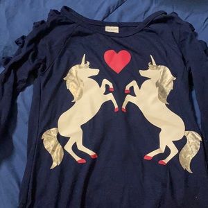navy blue unicorn shirt with holes in sleeve size 7/8 (no refunds)